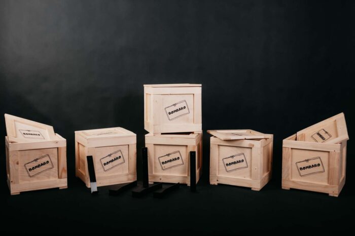 Bombaro bedna s páčidlem - Obrázek 2